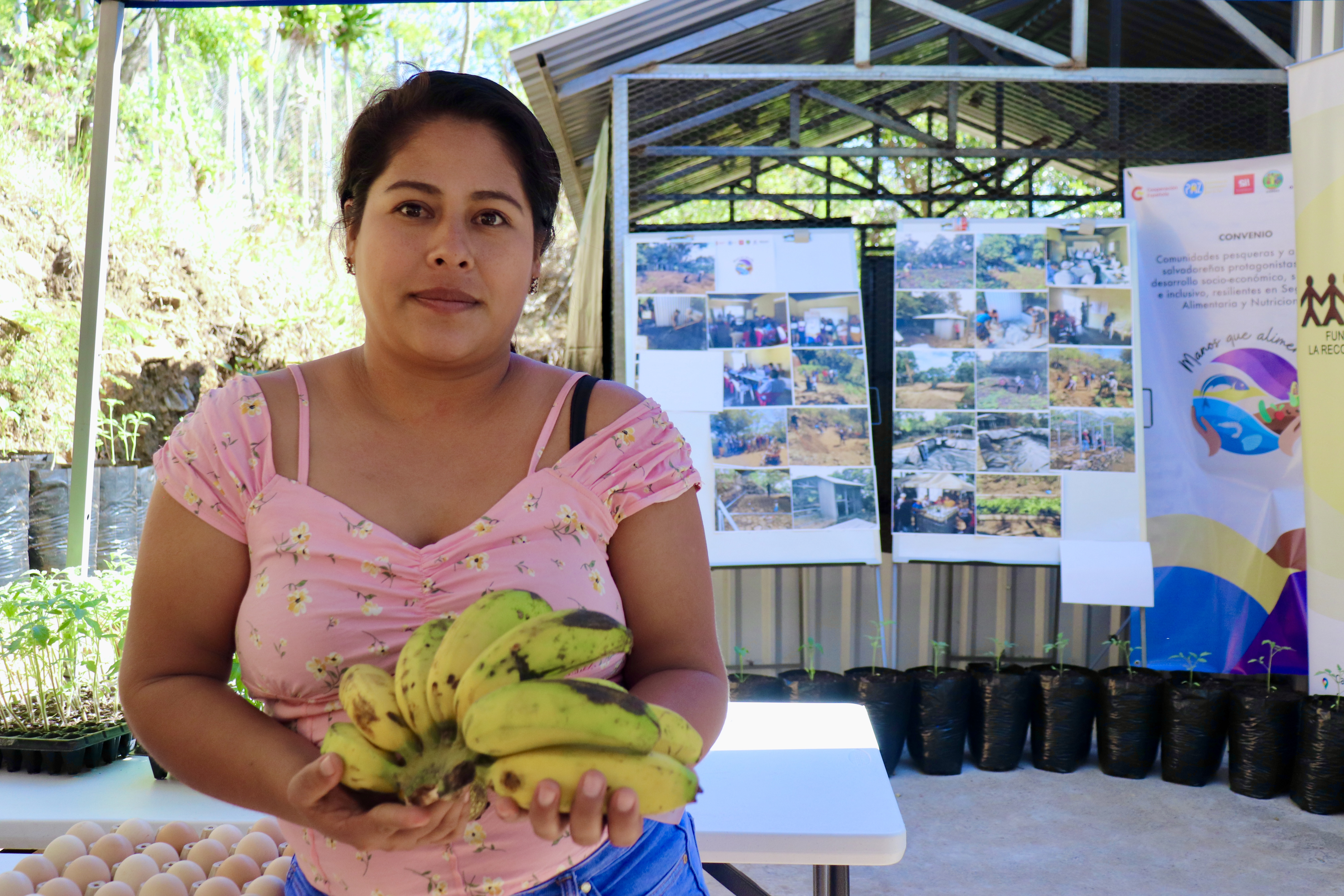 España refuerza su compromiso con las mujeres rurales en El Salvador
